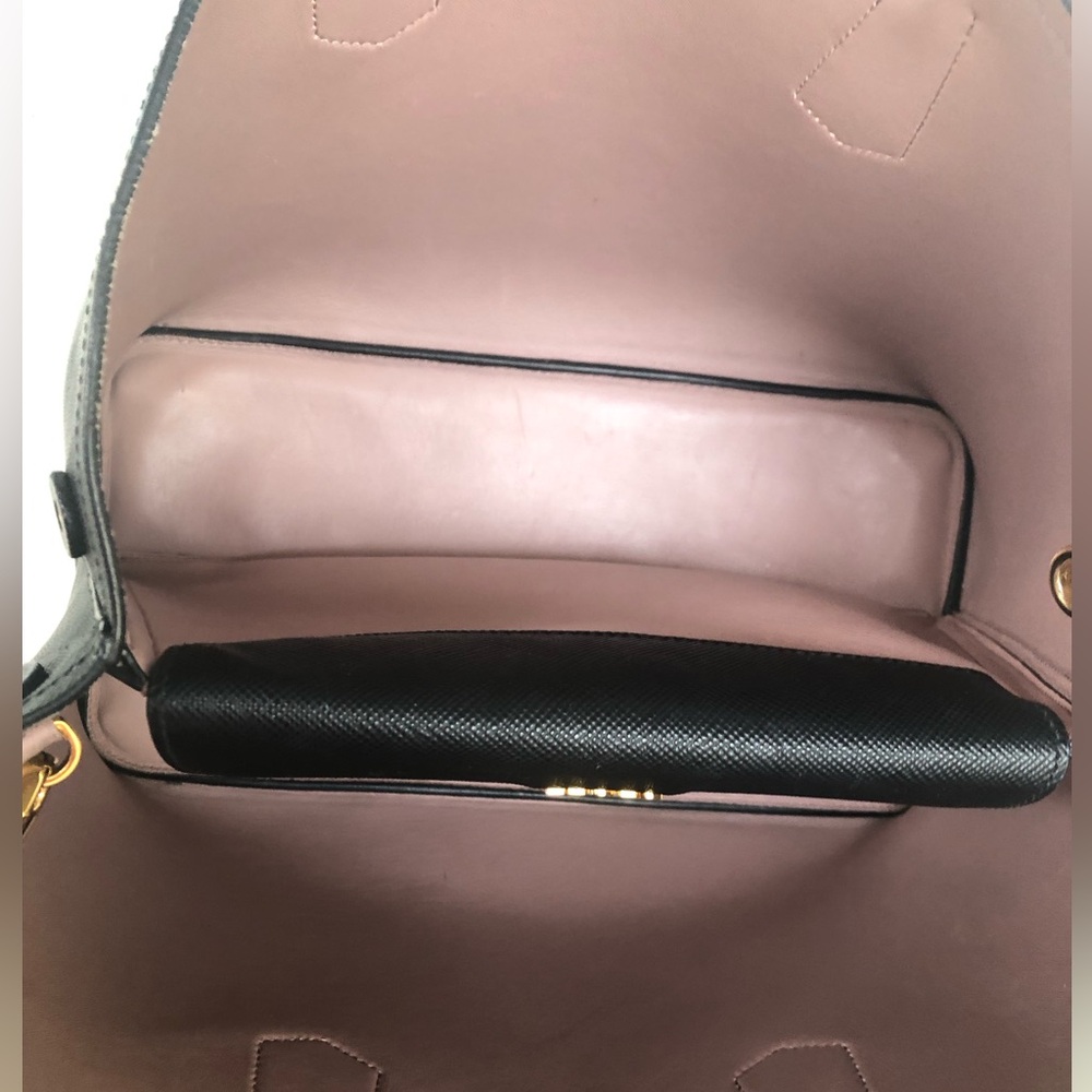 Prada  Large Black Saffiano Leather Bag with Gold Hardware - Picture 5 of 10